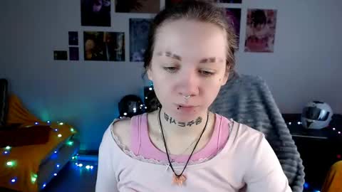 nica_kawaii online show from April 17, 9:22 am