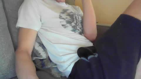 Snapshot of niceguyandrew chatting on March 12, 12:26 pm Andrew online show from March 12, 12:26 pm