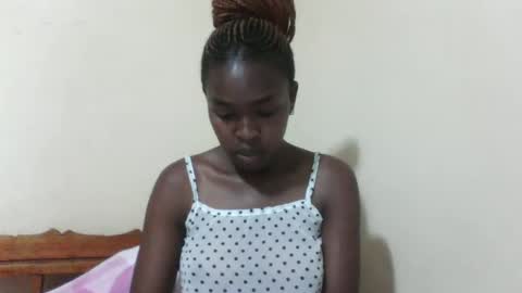 nicemillow online show from March 7, 7:27 pm