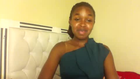 nicemillow online show from December 16, 7:54 pm