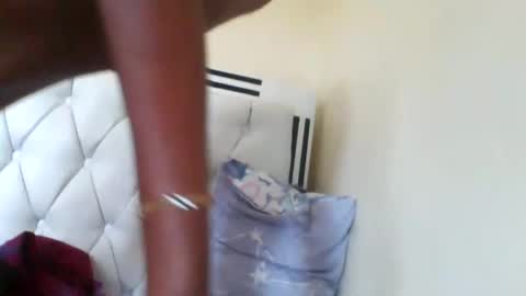 nicemillow online show from December 15, 10:28 am