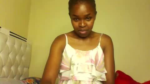 nicemillow online show from December 11, 5:14 pm