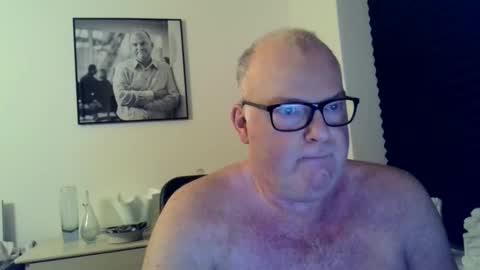 Snapshot of nicexxdane chatting on February 27, 5:18 am nicexxdane online show from February 27, 5:18 am