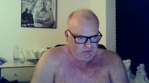 Snapshot of nicexxdane chatting on December 22, 4:39 am nicexxdane online show from December 22, 4:39 am