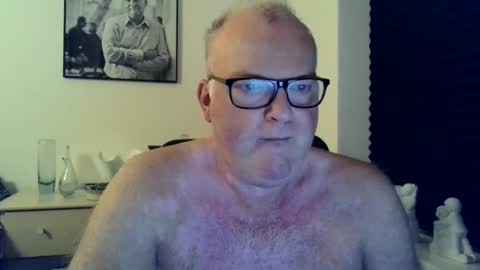 Snapshot of nicexxdane chatting on December 8, 5:17 am nicexxdane online show from December 8, 5:17 am