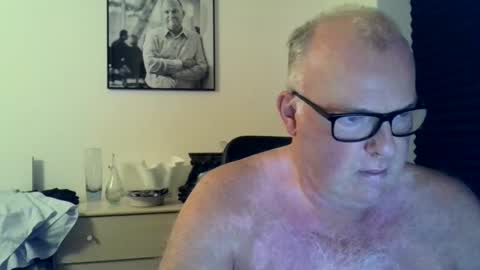 Snapshot of nicexxdane chatting on December 2, 4:35 am nicexxdane online show from December 2, 4:35 am