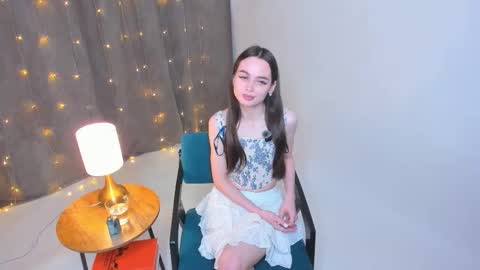 Nicole online show from December 19, 3:18 pm