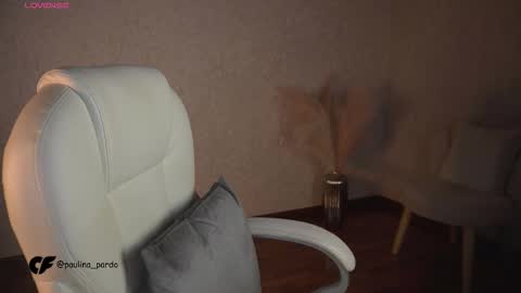 nichole__evans online show from October 11, 11:19 pm