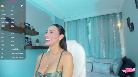Snapshot of nichole_bree chatting on January 29, 2:53 pm Nichole online show from January 29, 2:53 pm