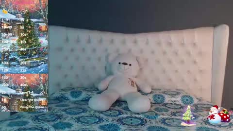 Snapshot of nichole_bree chatting on January 2, 11:31 am Nichole online show from January 2, 11:31 am