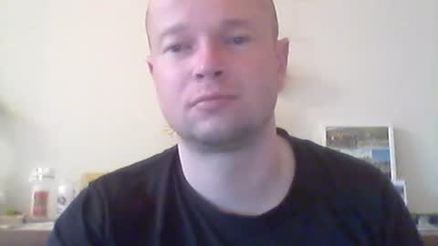 nick1990b online show from April 23, 5:36 pm