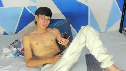 Nick online show from May 17, 8:18 pm