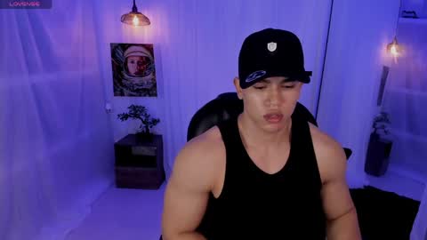 nick fenix online show from June 3, 2:14 am