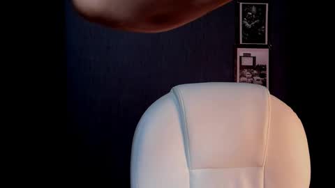 Snapshot of nick_fenix chatting on September 17, 8:29 am nick fenix online show from September 17, 8:29 am