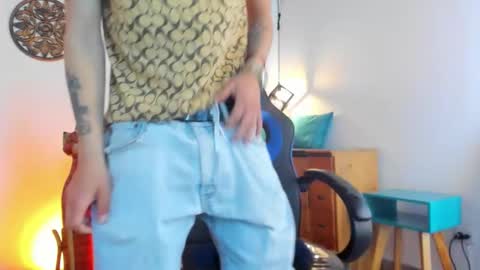 nick_nizzer online show from November 13, 12:19 pm