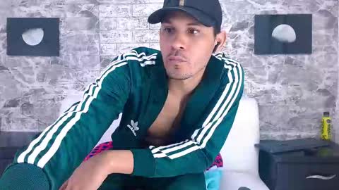 nick_smile online show from January 14, 4:53 am