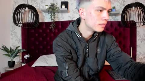 Nick  online show from February 7, 12:30 pm