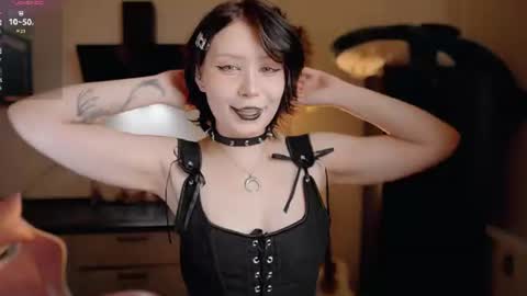 nickari_x online show from July 10, 5:45 am