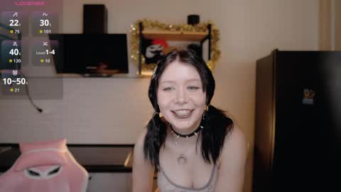 nickari_x online show from April 9, 6:19 am