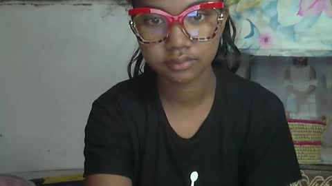 nickiqqyuu online show from May 24, 1:13 am