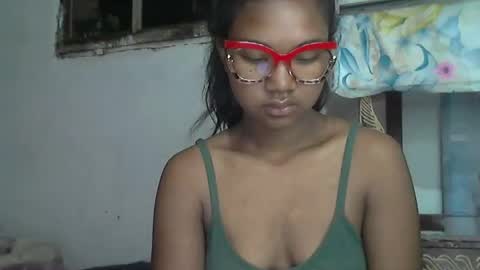 nickiqqyuu online show from May 23, 1:12 am