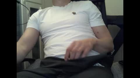 Snapshot of nicklan90 chatting on December 8, 12:02 am nicklan90 online show from December 8, 12:02 am