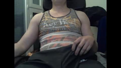 Snapshot of nicklan90 chatting on January 17, 8:00 pm nicklan90 online show from January 17, 8:00 pm