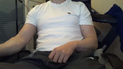 Snapshot of nicklan90 chatting on December 9, 6:46 pm nicklan90 online show from December 9, 6:46 pm