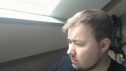 nickoeoeoe online show from March 16, 3:27 pm