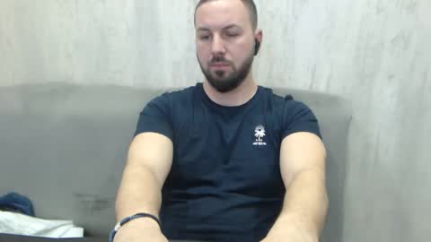 Julian online show from December 4, 1:16 am