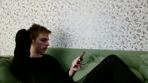 Nick online show from December 10, 6:28 pm