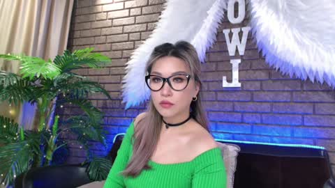Snapshot of nicky_owl chatting on February 3, 8:24 am Today is my 41st birthday And in 2 hours Im waiting for you on the stream Stock up on tokens and a good mood Nicky online show from February 3, 8:24 am