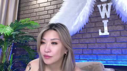 Snapshot of nicky_owl chatting on March 9, 7:05 pm Today is my 41st birthday And in 2 hours Im waiting for you on the stream Stock up on tokens and a good mood Nicky online show from March 9, 7:05 pm