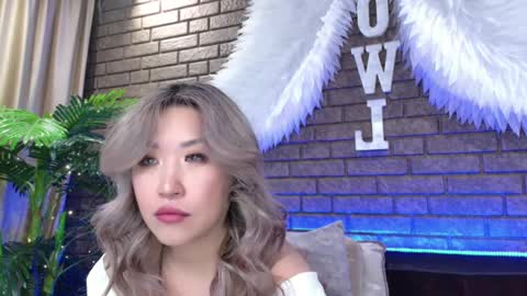 Snapshot of nicky_owl chatting on February 23, 4:13 pm Today is my 41st birthday And in 2 hours Im waiting for you on the stream Stock up on tokens and a good mood Nicky online show from February 23, 4:13 pm