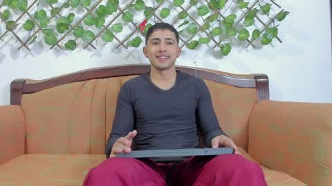 nicky online show from December 30, 7:42 pm