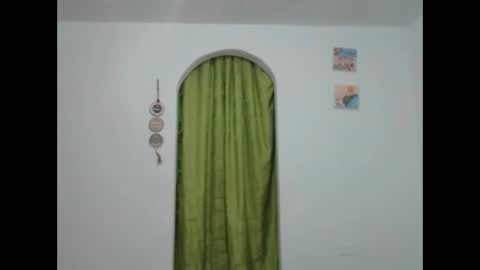 Nickyandcam online show from May 20, 12:51 am