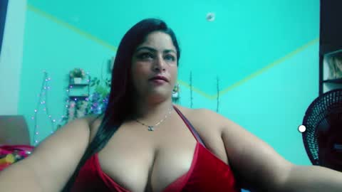 nickyribeiro online show from September 26, 7:38 am