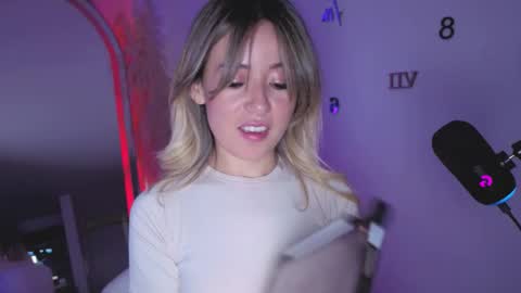 Nicky online show from November 10, 11:51 pm