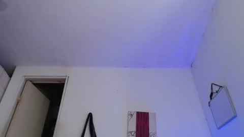 Snapshot of nico_hoot chatting on January 10, 9:55 am sammy hoot online show from January 10, 9:55 am