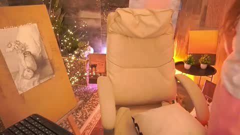 Nicol Moonn online show from March 27, 9:16 pm