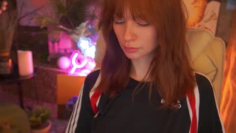 Nicol Moonn online show from February 3, 6:51 am