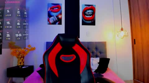 nicolas_james_sc online show from November 20, 5:32 pm