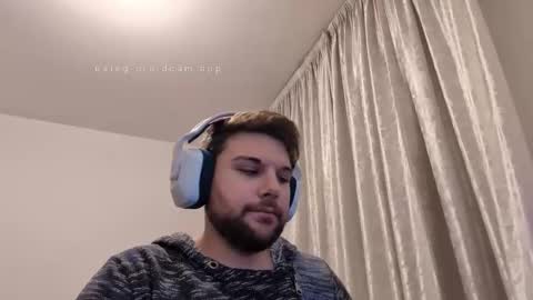 nicolasexy98 online show from December 21, 7:31 pm