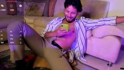 nicolasrodrii online show from February 1, 10:23 pm
