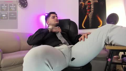 Nicolas Fellener online show from February 1, 5:26 am