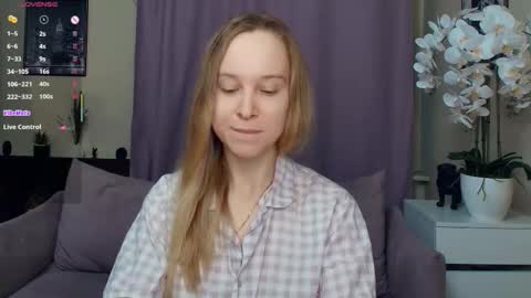 Nicoletta online show from March 1, 7:18 pm