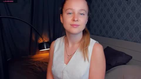 Nicoletta online show from September 13, 6:10 pm