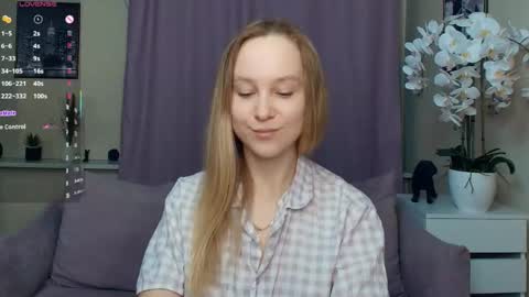 Nicoletta online show from March 15, 7:06 pm