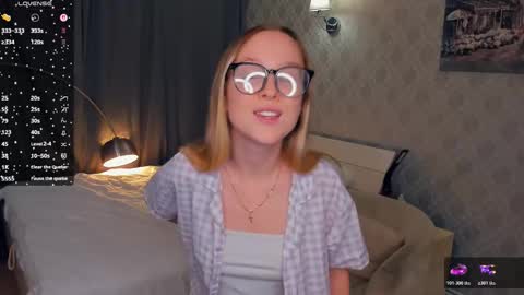 Nicoletta online show from October 20, 6:13 pm