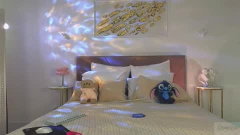 Nicole online show from November 7, 9:28 pm